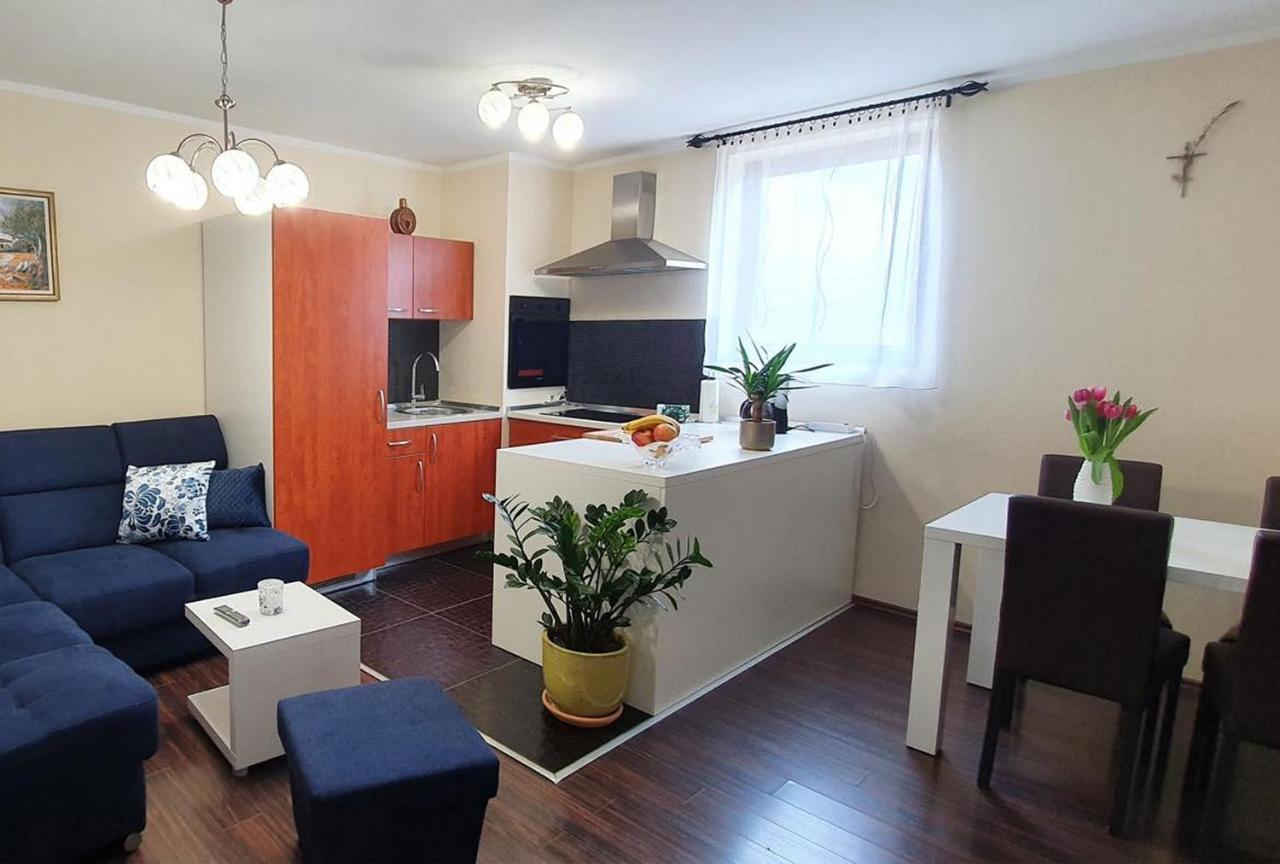 Apartments Tb Porat  Εξωτερικό φωτογραφία